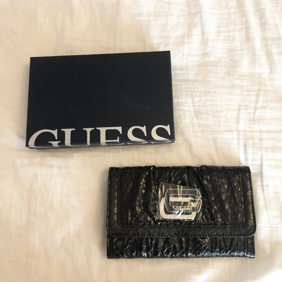 Guess Wallet - Picture 1 of 2